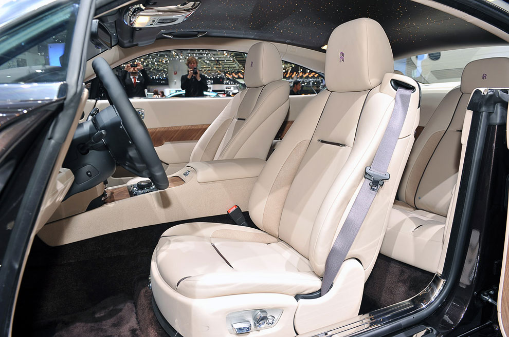 Женевский автосалон 2013