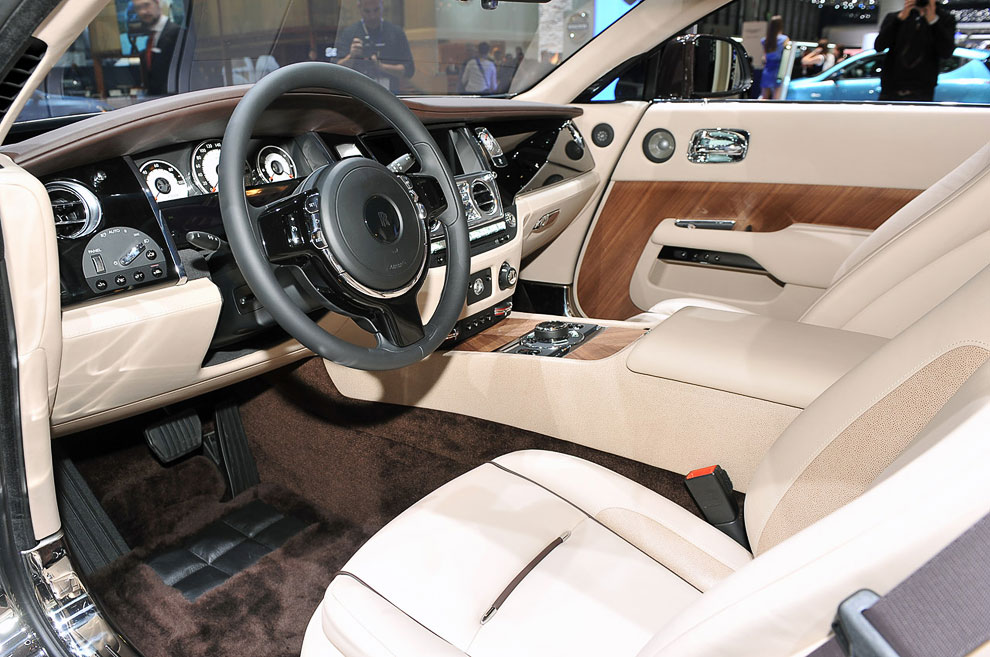 Женевский автосалон 2013