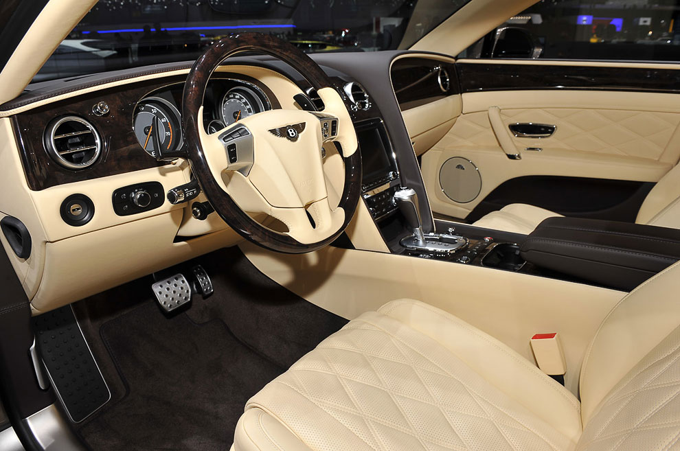 Женевский автосалон 2013