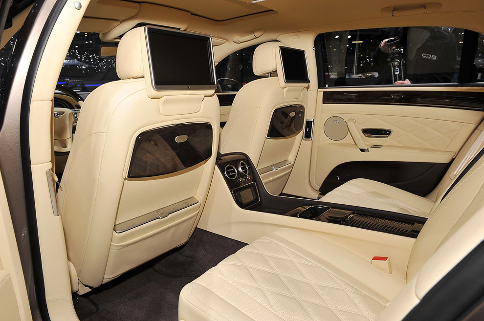 Женевский автосалон 2013
