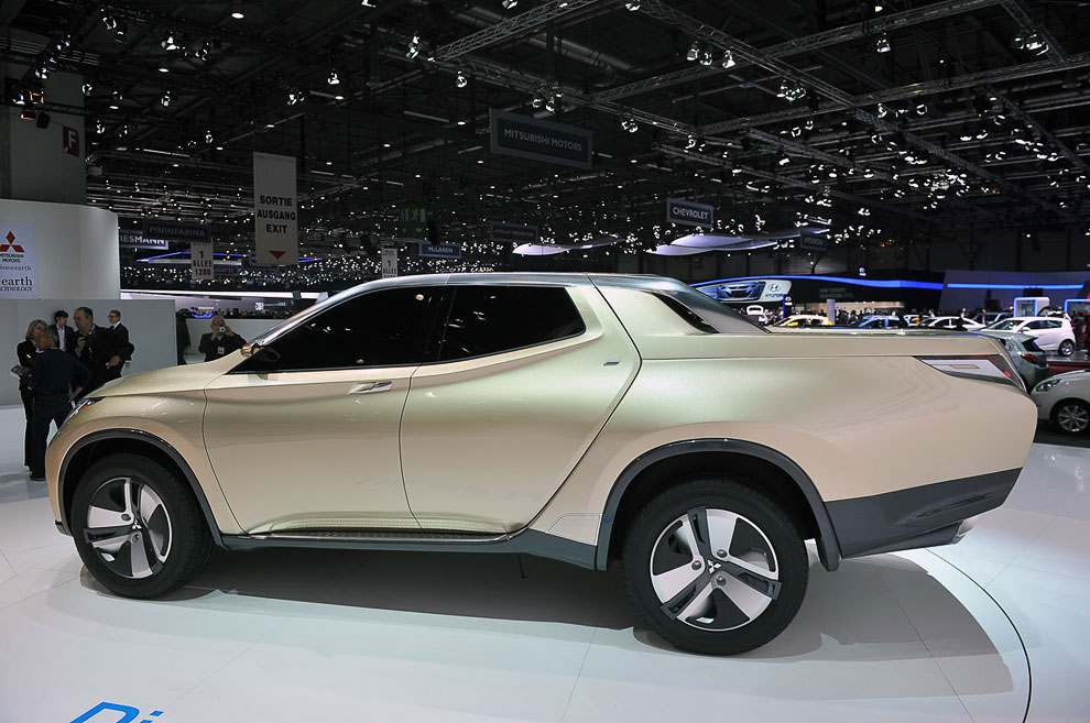 Женевский автосалон 2013