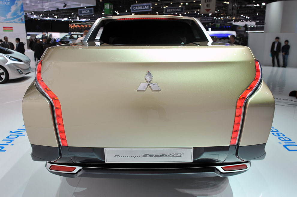 Женевский автосалон 2013