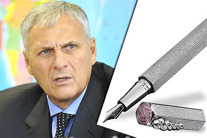 Как выглядят пишущие ручки по цене особняка