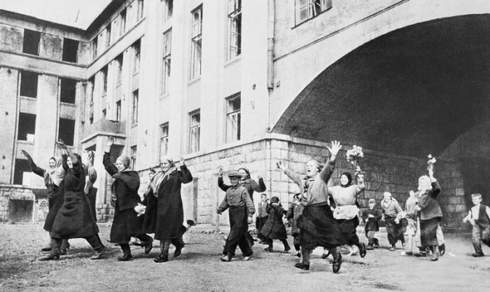 Как это было: 30 документальных фотографий о Великой Отечественной войне Как это было: 30 документальных фотографий о Великой Отечественной войне