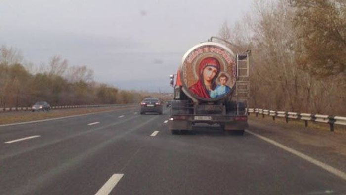 Нелепые случаи на дорогах