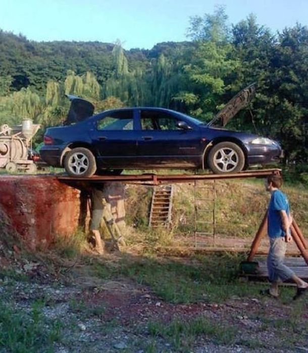 Нелепые случаи на дорогах
