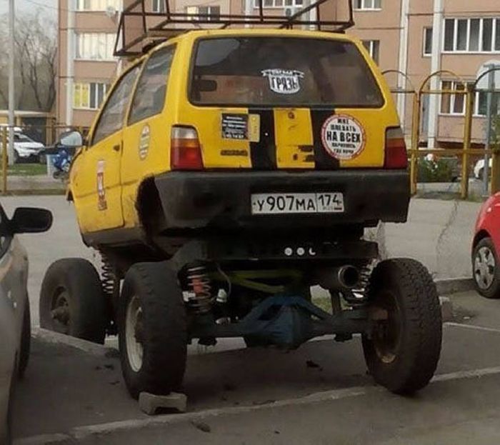 Нелепые случаи на дорогах