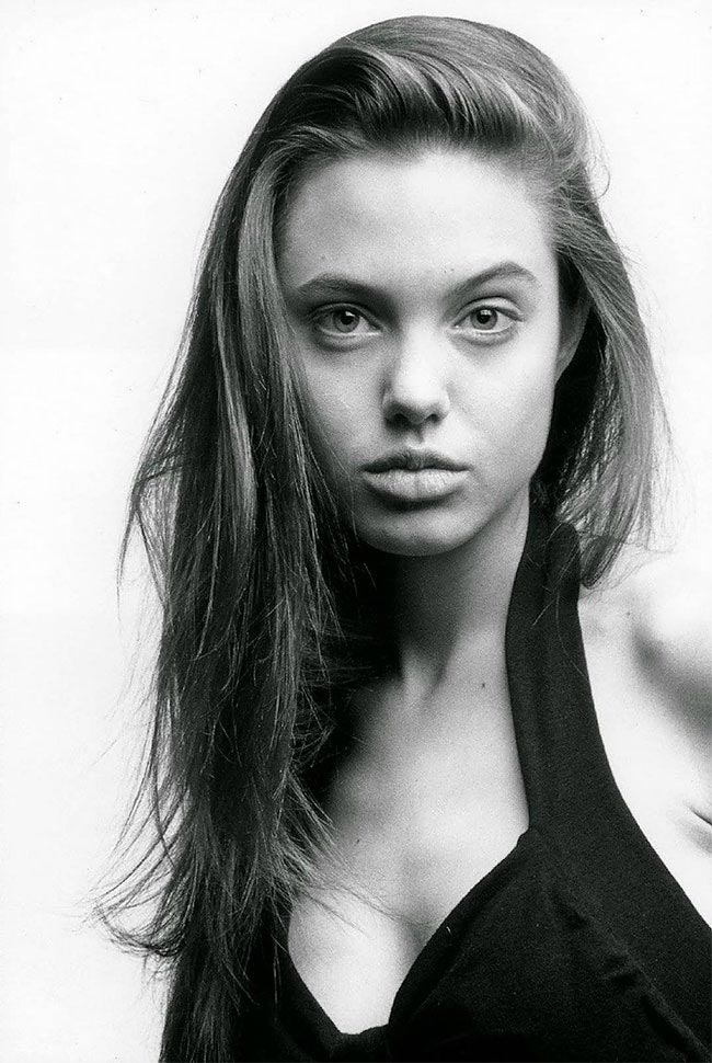 Первая фотосессия Анджелины Джоли, когда ей было всего 15 лет
