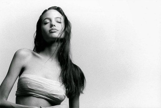 Первая фотосессия Анджелины Джоли, когда ей было всего 15 лет