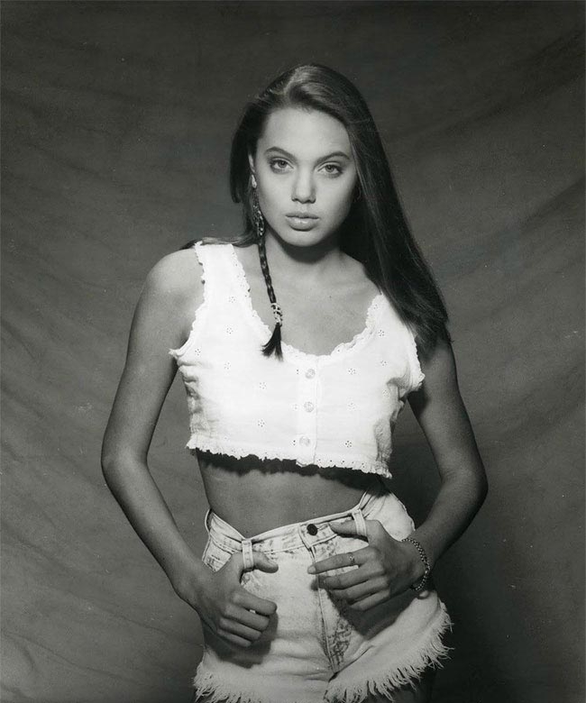 Первая фотосессия Анджелины Джоли, когда ей было всего 15 лет