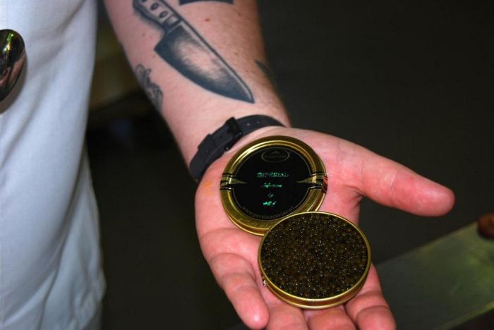 В Гааге приготовили самый дорогой в мире гамбургер за 2050 евро