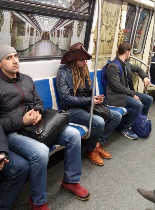 Нетипичные пассажиры российского метро