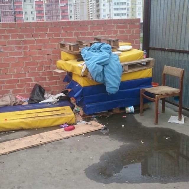 Пара из Челябинска помогла бездомному инвалиду вернуться на родину