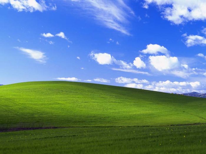 Китайский фотограф Чан Ху случайно переснял известные обои Windows XP