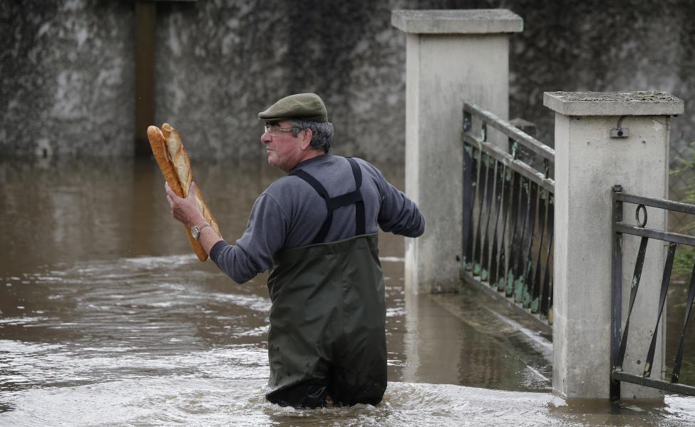 Лучшие кадры июня от фотографов агентства Reuters Лучшие кадры июня от фотографов агентства Reuters