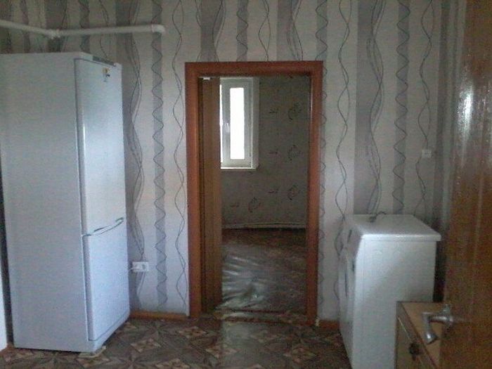 В Казахстане неизвестные меценаты купили дом многодетной семье погорельцев