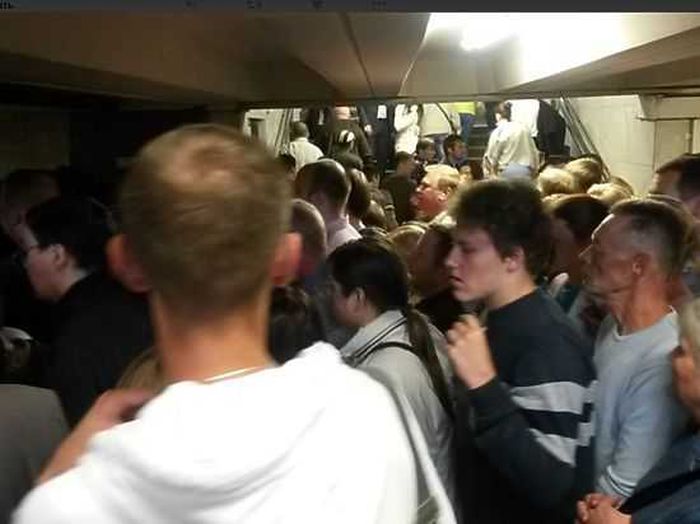Пожар на станции метро «Выхино» стал причиной транспортного коллапса в Москве Пожар на станции метро «Выхино» стал причиной транспортного коллапса в Москве