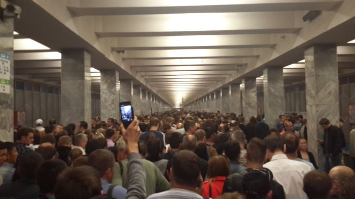 Пожар на станции метро «Выхино» стал причиной транспортного коллапса в Москве