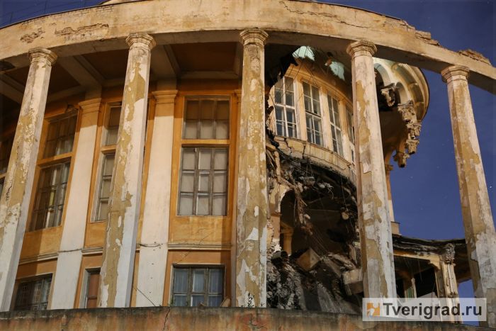 В Твери частично обрушилось здание Речного вокзала