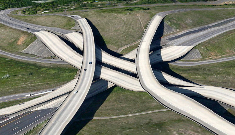 Искаженная реальность на открытках с Google Earth