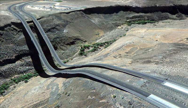Искаженная реальность на открытках с Google Earth