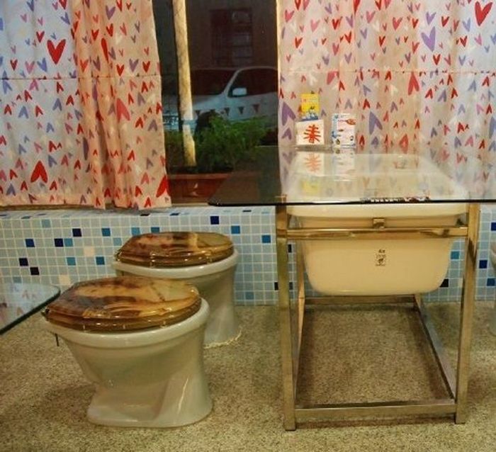 Туалетный ресторан в Китае
