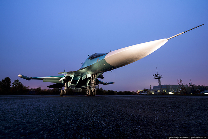 Производство фронтового бомбардировщика Су-34