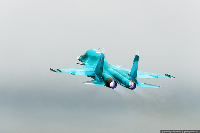 Производство фронтового бомбардировщика Су-34