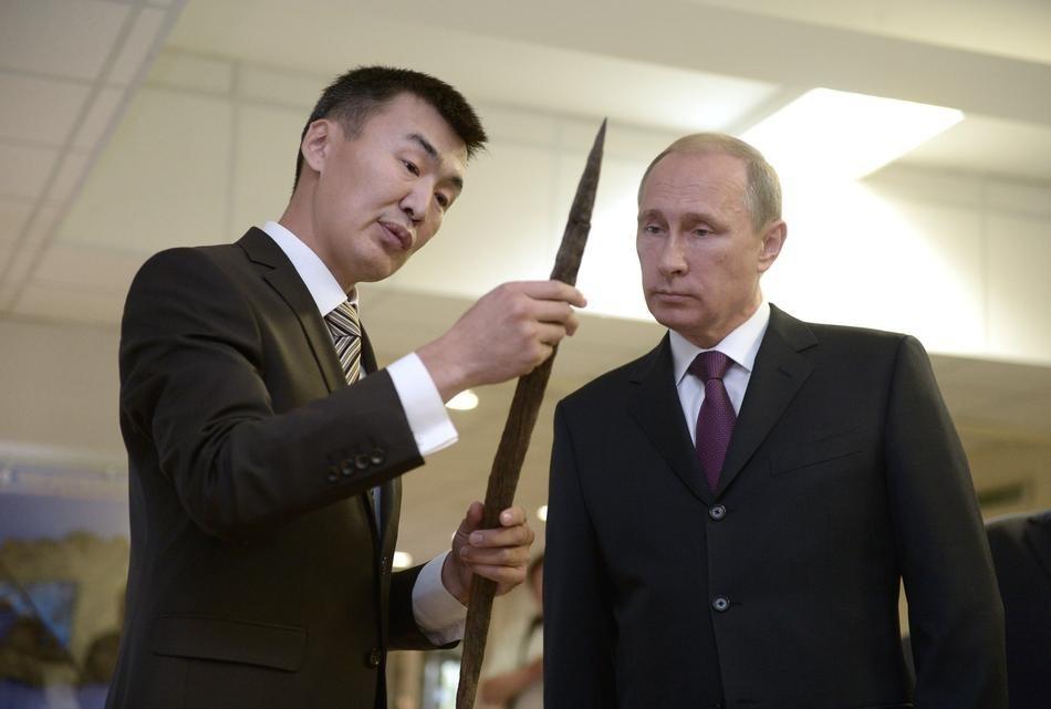 Владимиру Путину 65