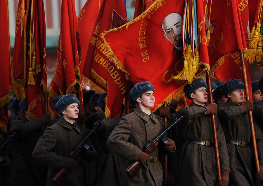 Торжественный марш на Красной площади Торжественный марш на Красной площади