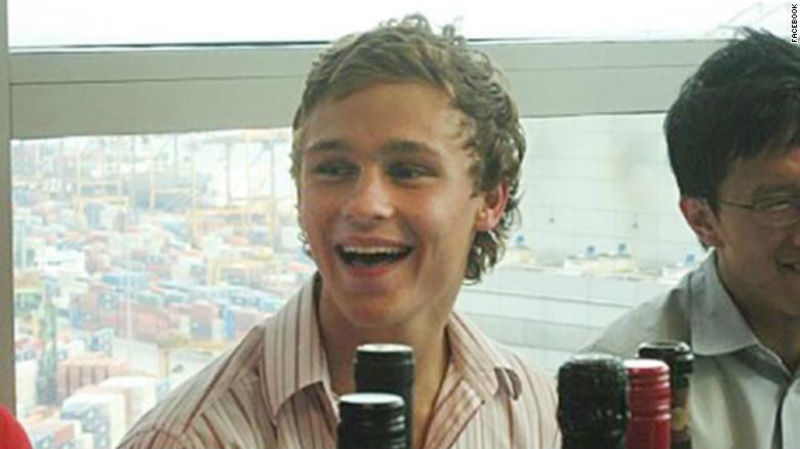 Австралиец съел на спор слизняка и умер от этого через 8 лет