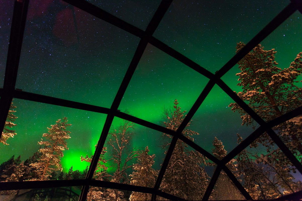 Поразительный финский отель Kakslauttanen