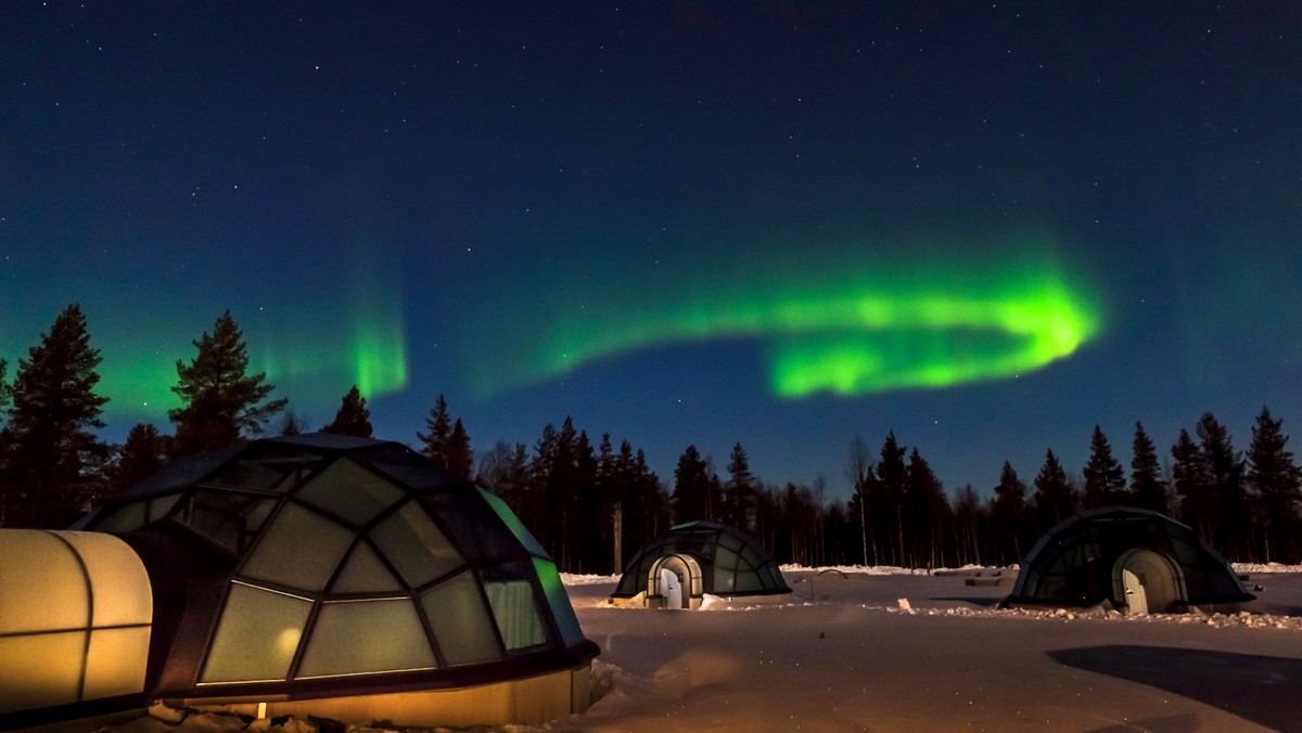 Поразительный финский отель Kakslauttanen