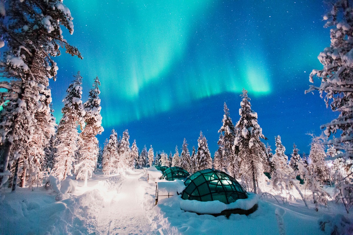 Поразительный финский отель Kakslauttanen