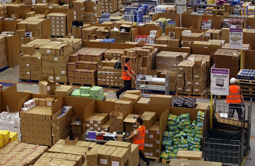 Внутри склада Amazon