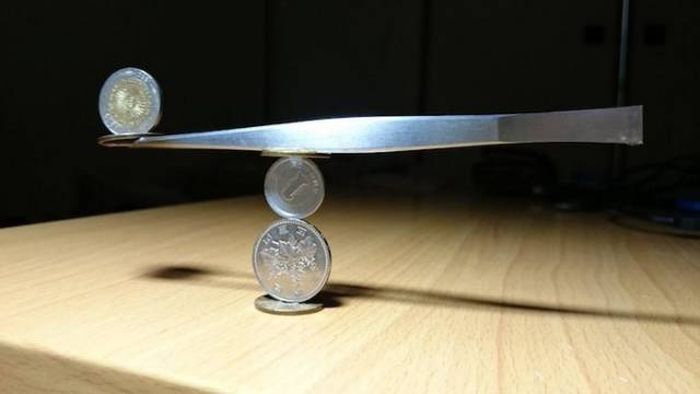 Невероятные фигуры из монет