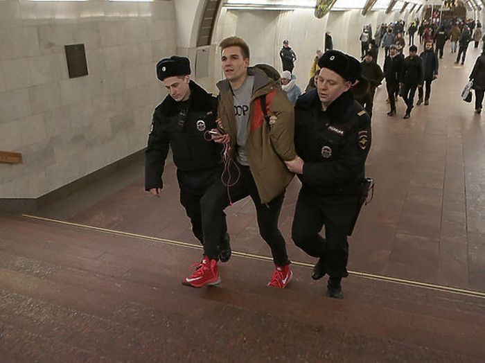 «В метро без штанов-2017»