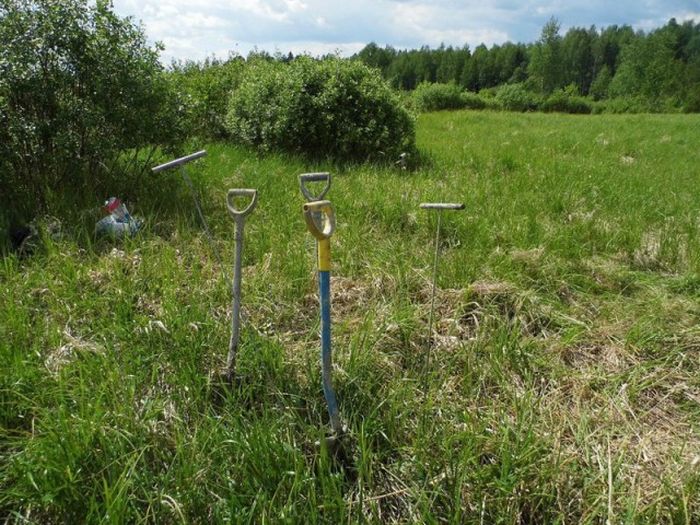 Раскопки немецкого блиндажа в Ленинградской области