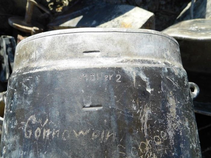 Раскопки немецкого блиндажа в Ленинградской области