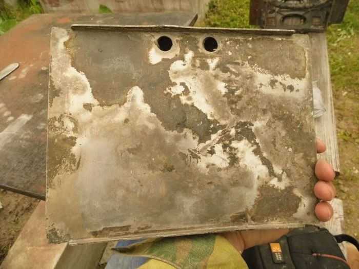 Раскопки немецкого блиндажа в Ленинградской области