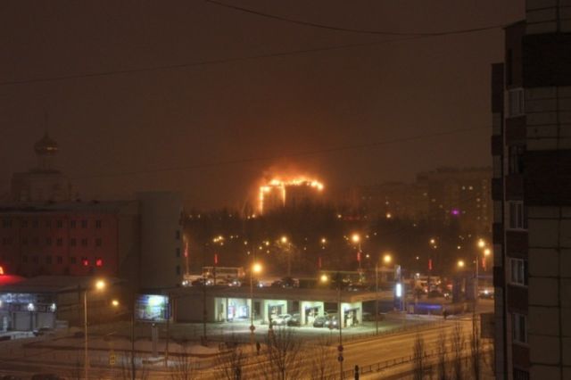 Пожар в многоэтажном доме Тюмени