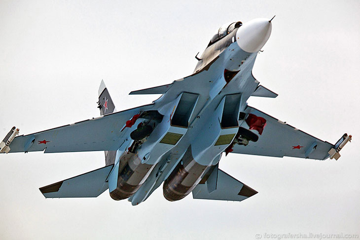 Новый истребитель Су-30СМ для ВВС России