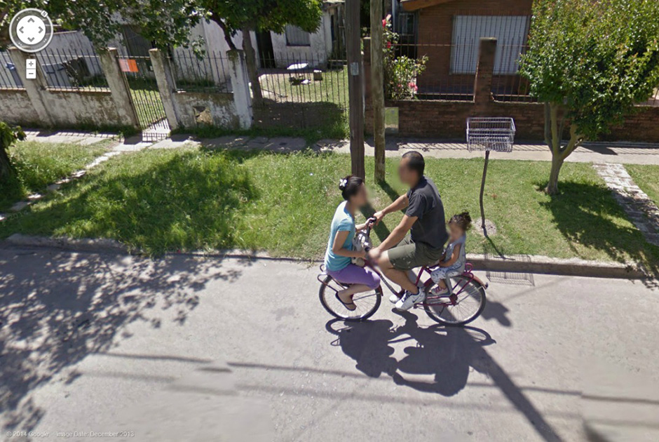Необычные кадры, заснятые камерами Google Street View
