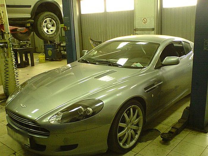 Близкое знакомство с Aston Martin, закончившееся полным разочарованием Близкое знакомство с Aston Martin, закончившееся полным разочарованием