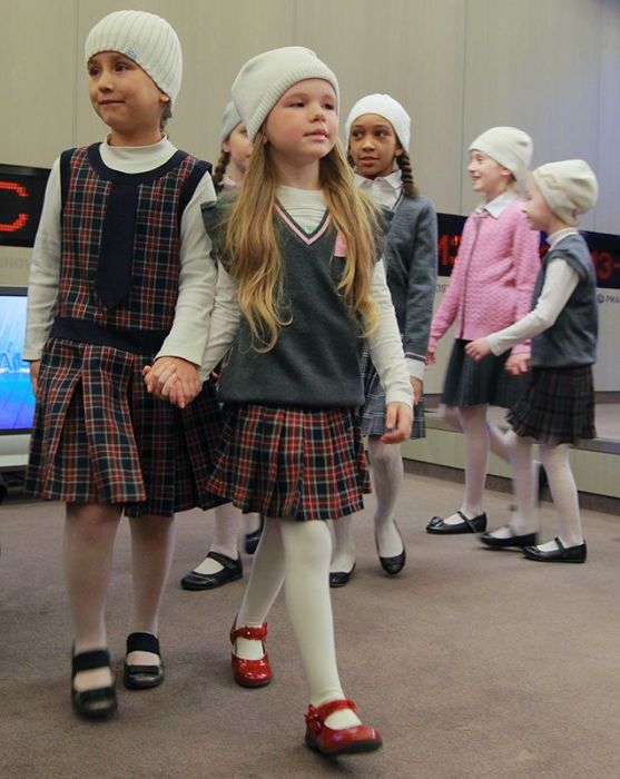 Новая школьная форма от Славы Зайцева (13 фото)