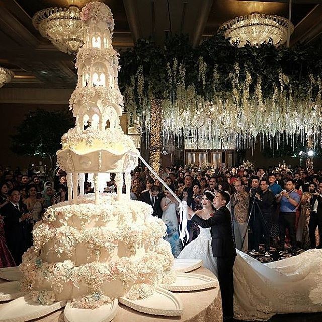 Невероятные свадебные торты, созданные семейной кондитерской Le Novelle Cake Невероятные свадебные торты, созданные семейной кондитерской Le Novelle Cake