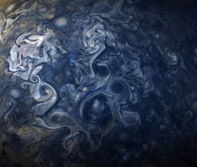 NASA радует фанатов космоса свежими снимками