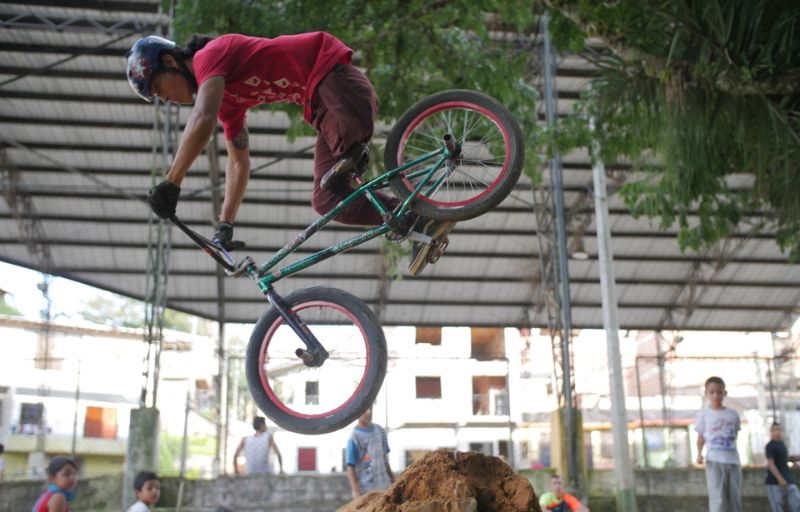Одноногий BMX-райдер заткнет за пояс многих сверстников