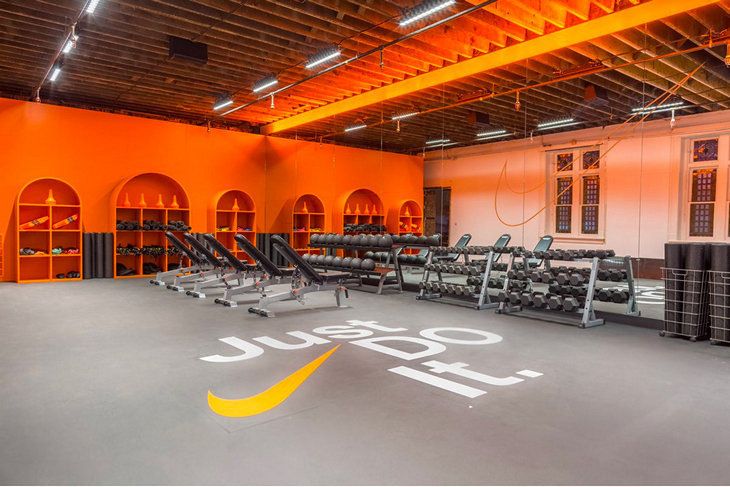 Nike выкупила церковь XIX века и превратила в огромный спортзал