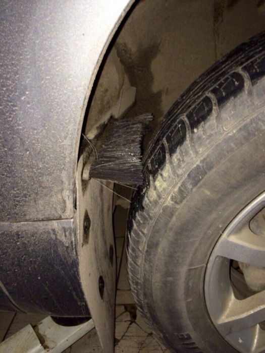 Будни работников автосервиса